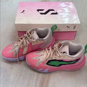 Puma Kids Scoot 1 Jr Basketball Sneakers in Pink and Green